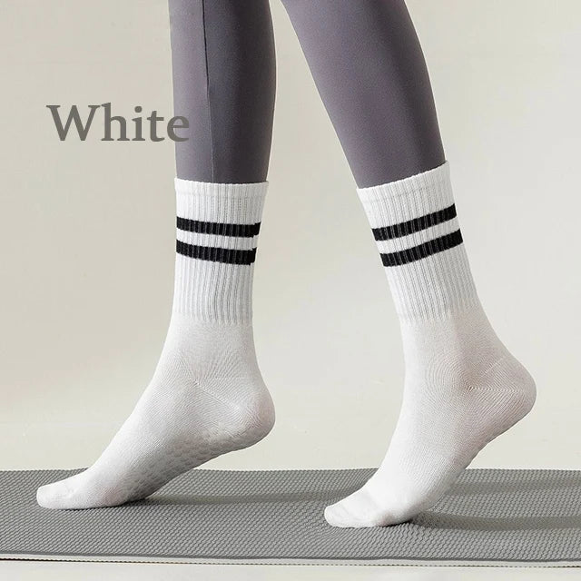 Pilates Socks Yoga Socks with Grips for Women Non-Slip Grip Socks for Pure Barre, Ballet, Dance, Workout, Hospital