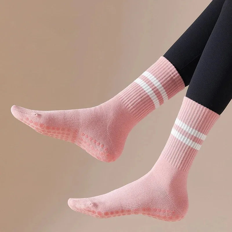 Pilates Socks Yoga Socks with Grips for Women Non-Slip Grip Socks for Pure Barre, Ballet, Dance, Workout, Hospital